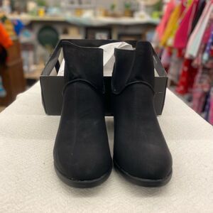 Sears Ladies 7.5 Black  heel Bootie